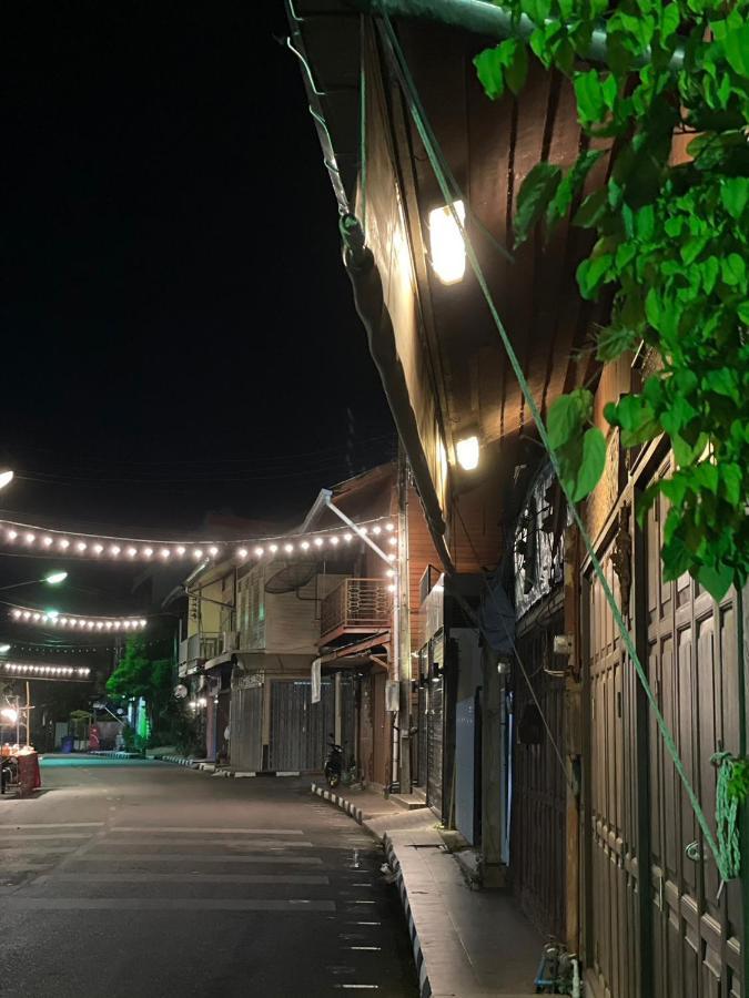 Rynn Hotel Trat Eksteriør bilde